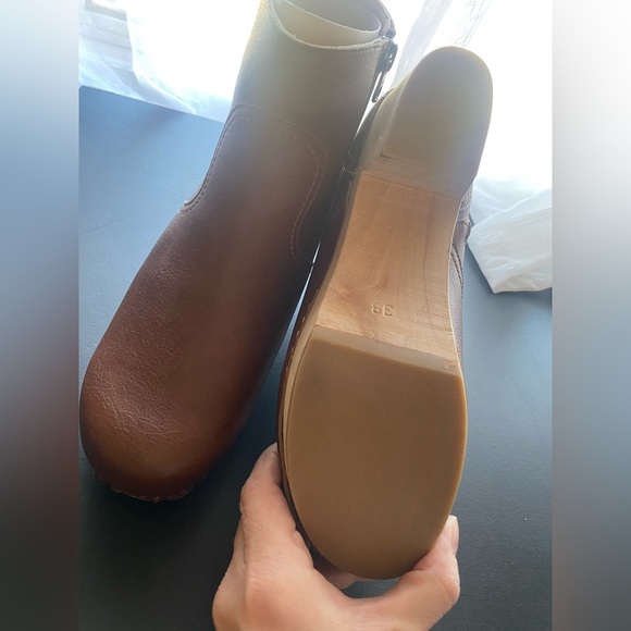 Novacas Marlowe Vegan Clog Boots. Tan. Like New! MooShoes. Free People. - Picture 3 of 6